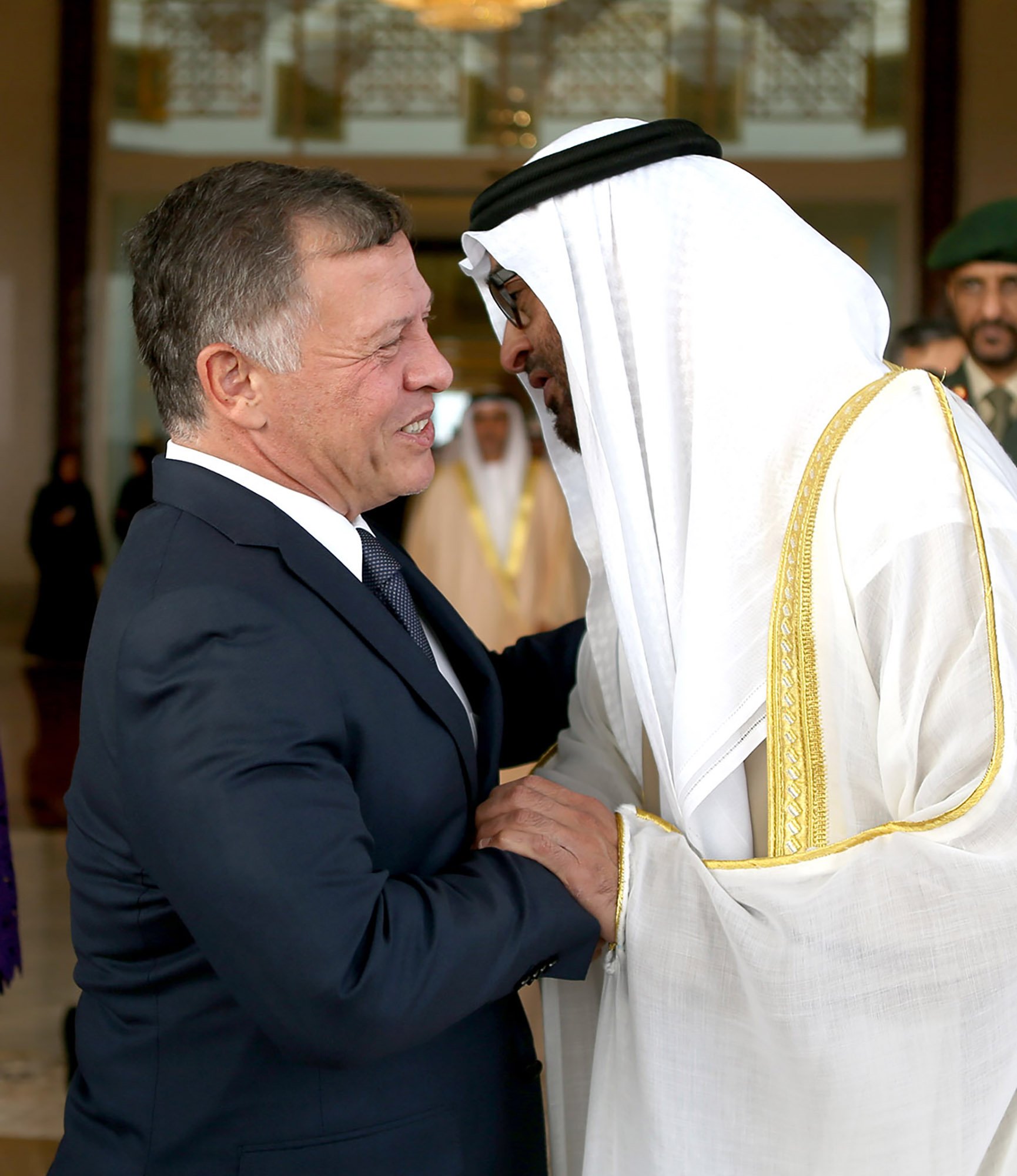 الملك: الشيخ محمد أخ لي ولكل