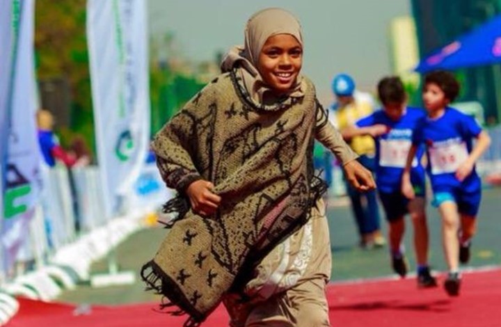 فازت بسباق حافية القدمين.. قصة بائعة