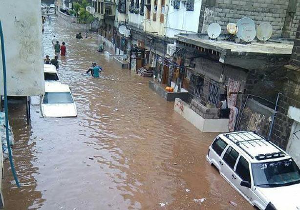 السيول تداهم 8 منازل بالشونة الشمالية