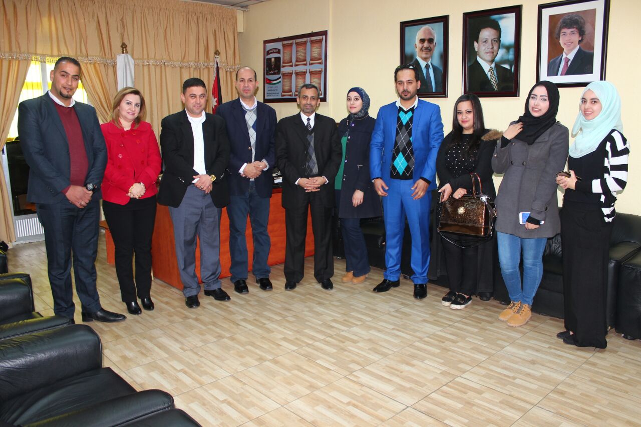 وفد من طلبة كلية عمان الجامعية