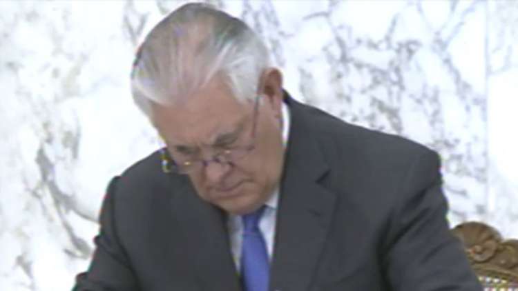 ماذا دوّن تيلرسون في سجل الشرف