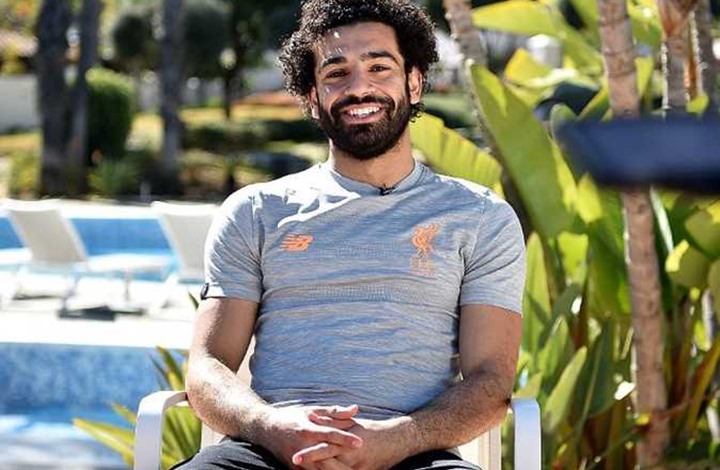 ليفربول يحاور صلاح.. كيف رأى لافتة