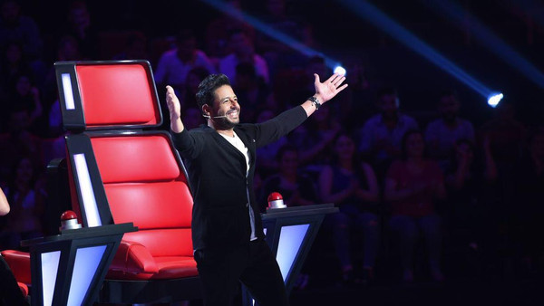 في ذا فويس.. قدم لها ’خاتم