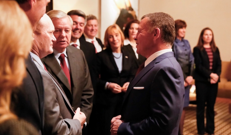 الملك يستقبل وفدا من أعضاء الكونغرس