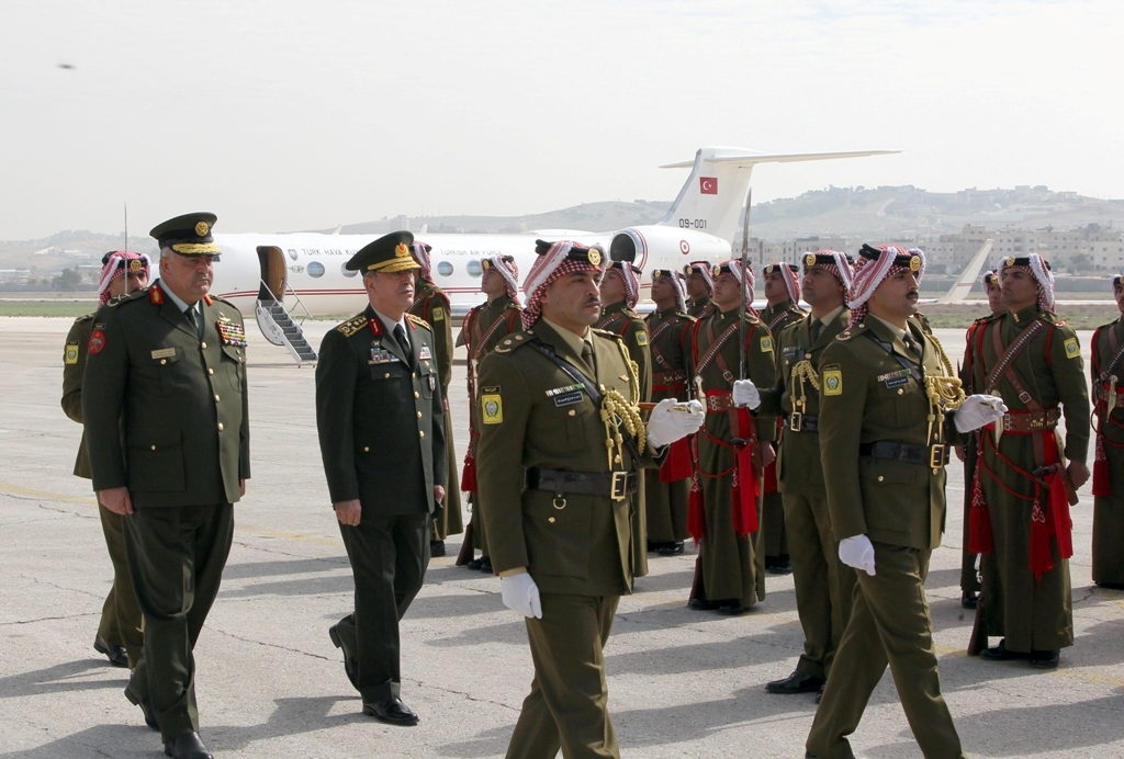 الاردن وتركيا يوقعان اتفاقية تعاون عسكري