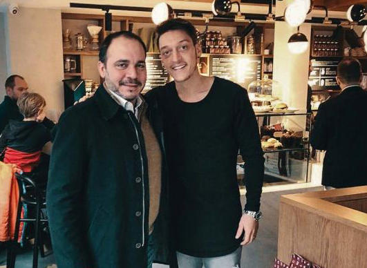 الامير علي يلتقي اوزيل في لندن