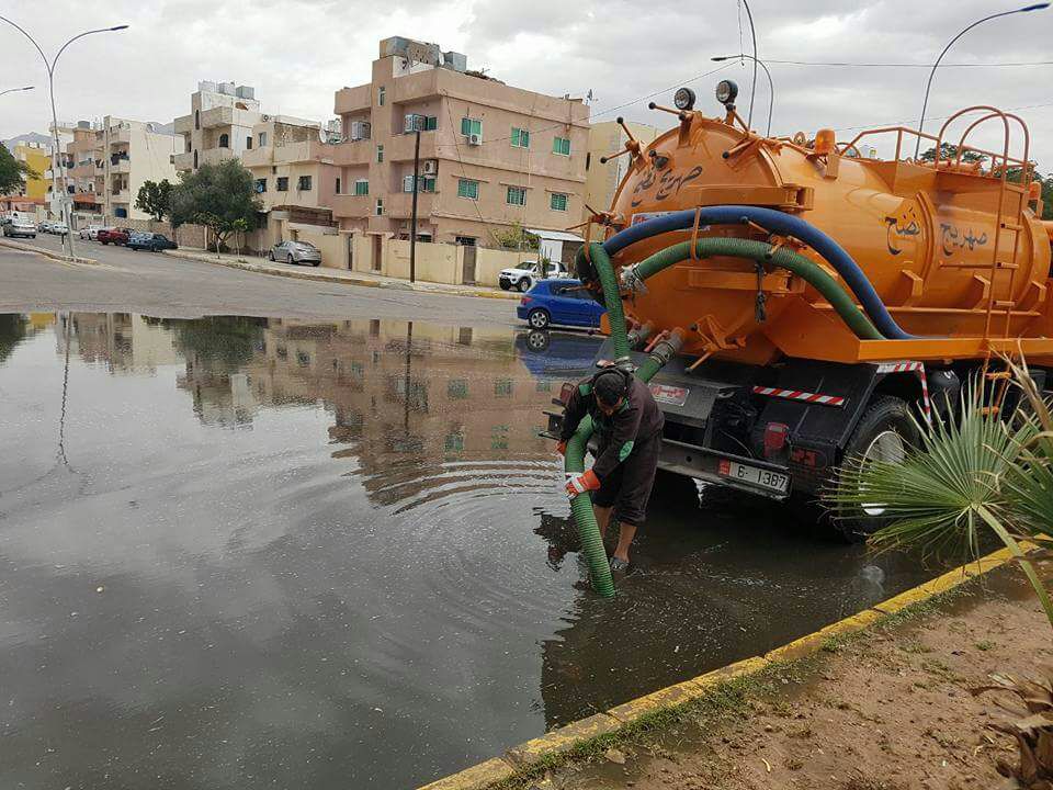 العقبة تتعرض لعاصفة مطرية (صور)