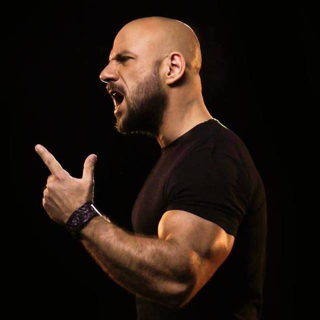 بسبب مطربة ايرلندية .. . يوتيوب