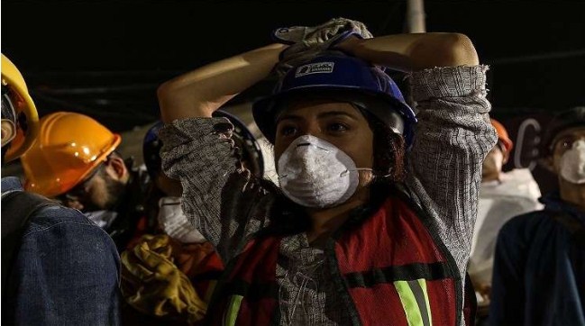 10 ساعات لإنقاذ رضيع سقط في