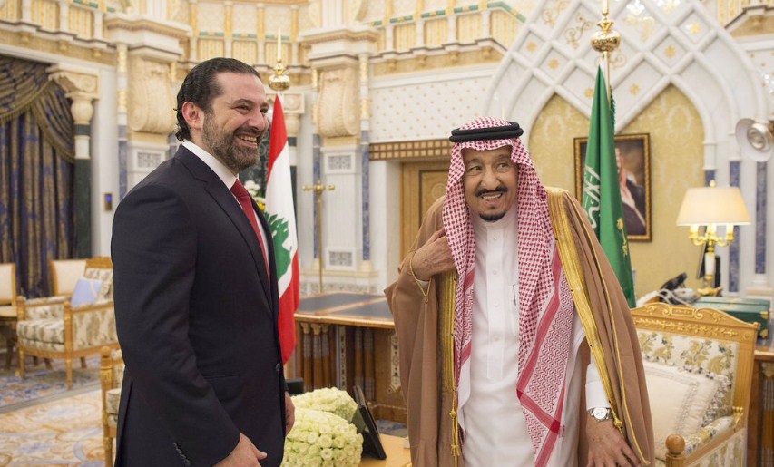 الملك سلمان يلتقي سعد الحريري في