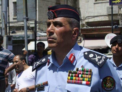 طلب «مثير» للواء الحمود