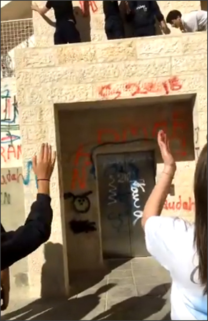 أكاديمية عمان تلغي حفل التخرج بعد