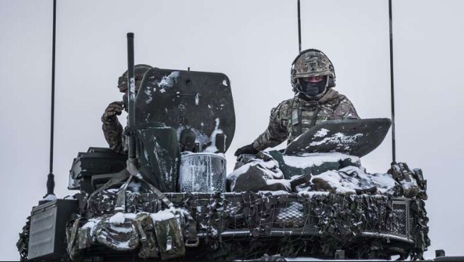 بريطانيا: استدعاء الجيش لمواجهة عاصفة ثلجية