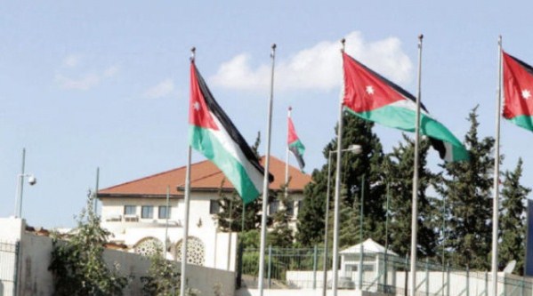 الحكومة تقرر الاستمرار بإعفاء الكتب وادوات