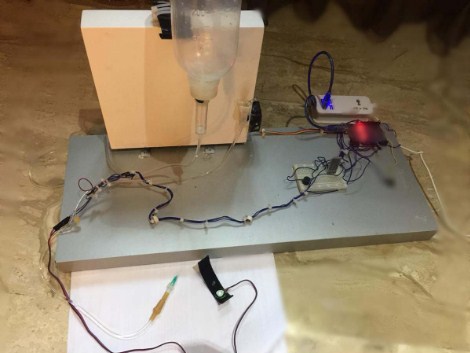 الطالب اوس محمد العمري يخترع جهازا