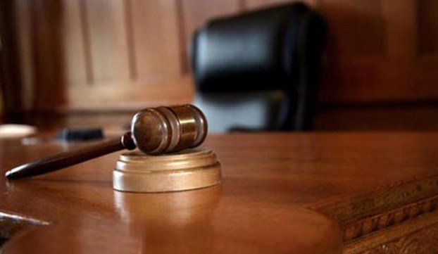 التنمية تقرر إعادة موظفة للعمل بعد