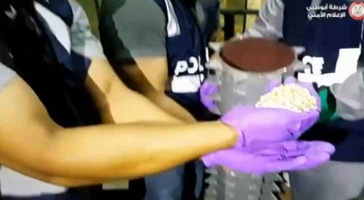 الإمارات: احباط توزيع مليون و 800