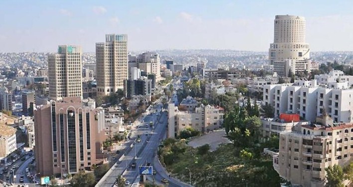 اجواء دافئة و مغبرة