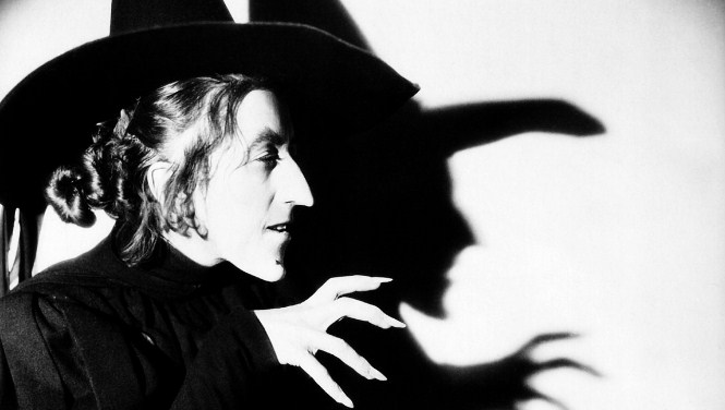 ساحرة تقتل 6 رجال وتورط شرطي