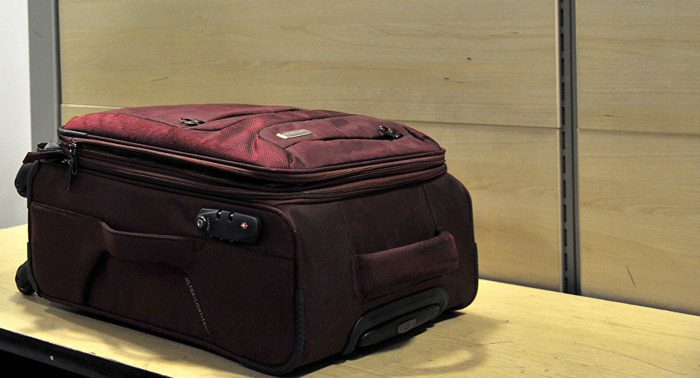 العثور على حقيبة بها 54 يدا