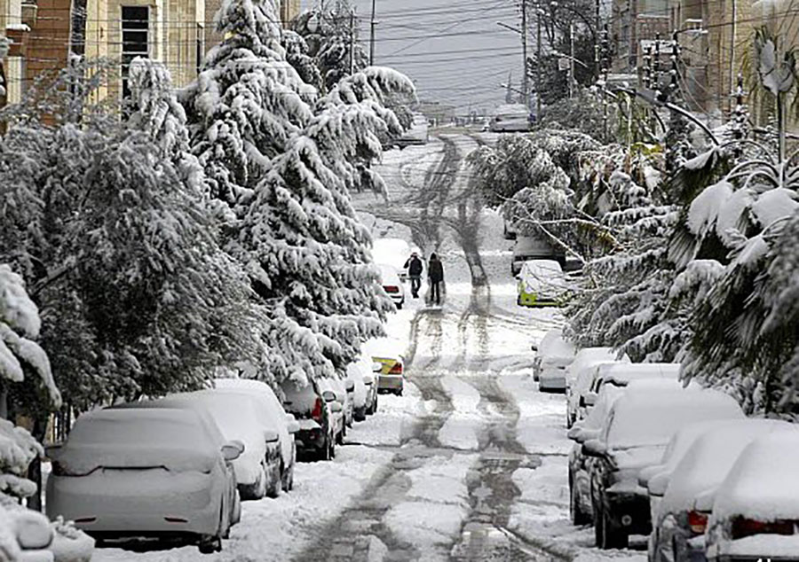 هل يرتدي الأردن الرداء الأبيض الجمعة