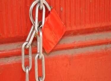 صحة عجلون تنذر 177 محلا تجاريا