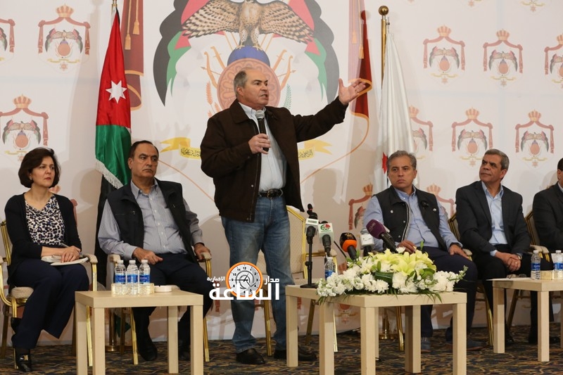 حكومة «الجينزات» والخروج الى الميدان