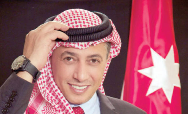 عمر العبداللات يغني للجيش المصري (فيديو)