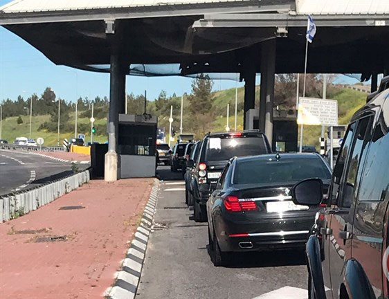 تفجير موكب رئيس الوزراء الفلسطيني واللواء