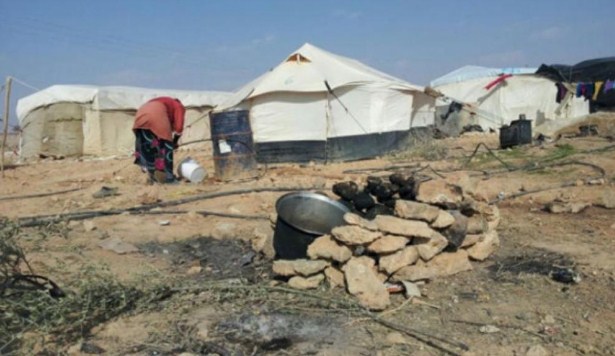 تشكيل لجنة لإزالة المخيمات العشوائية في