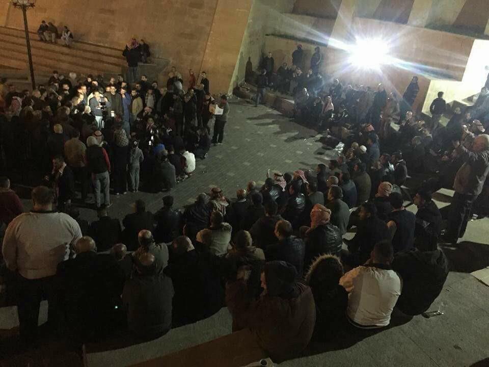 «ساحة العين».. إصلاحيون لا إسقاطيون