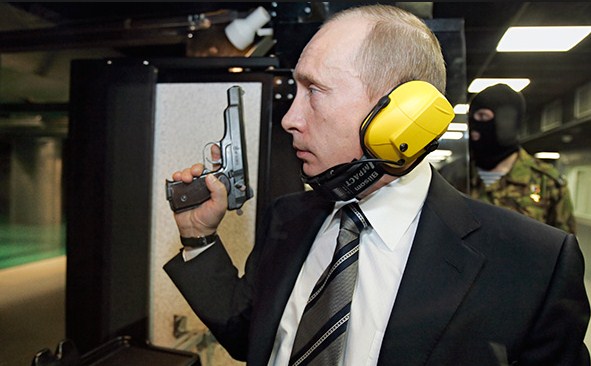 بوتين: كنت أنام والمسدس بجانبي