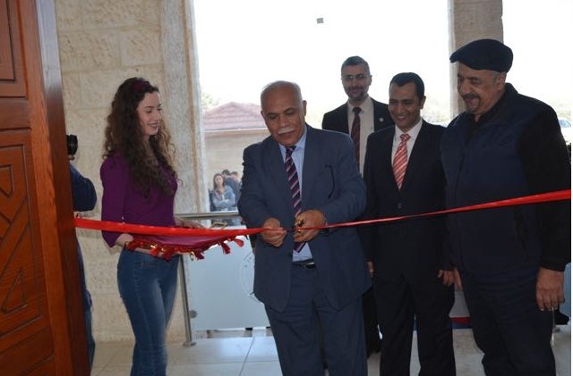 افتتاح معرض الضوء واللون والحرية في