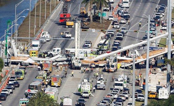 قتلى بانهيار جسر في فلوريدا