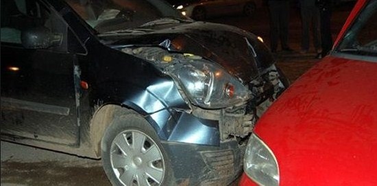 4 إصابات بتصادم في النعيمة باربد