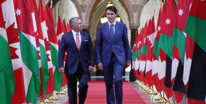 الملك يتلقى اتصالا هاتفيا من رئيس