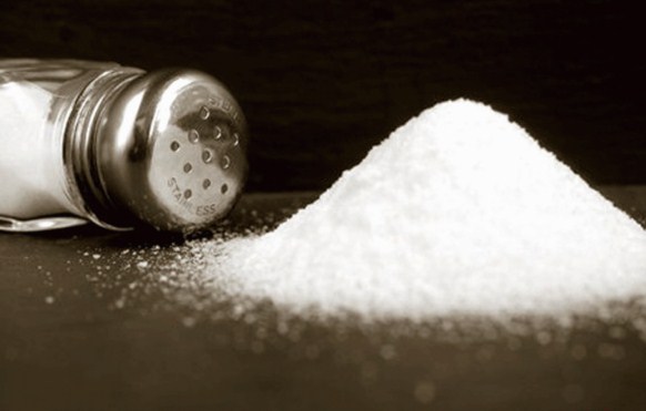 اتلاف 30 طنا من الملح غير