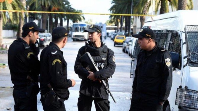 مشتبه به «يفجر نفسه» في تونس