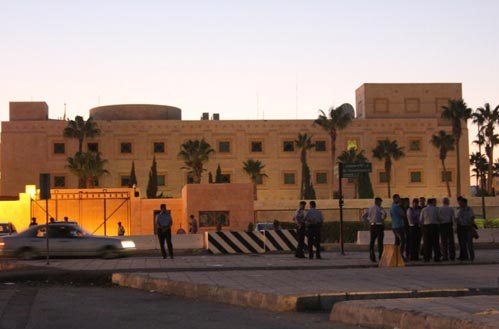 السفارة الأمريكية تعلق على حادثة دهس