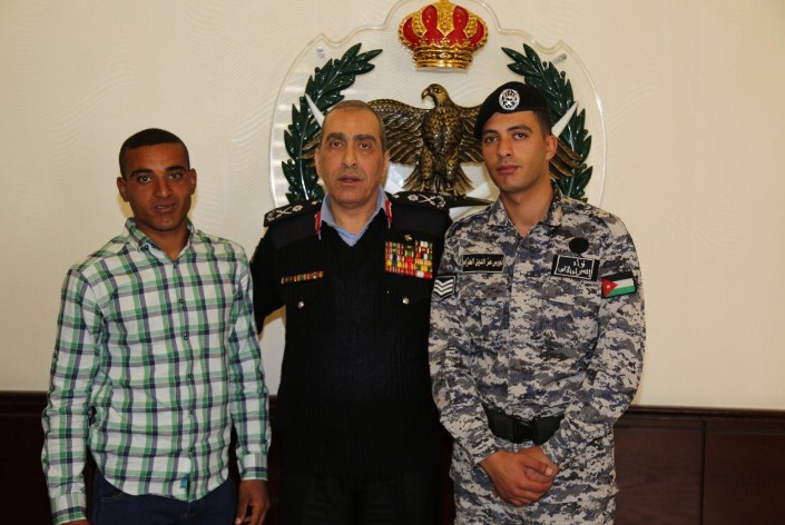 الحمود يأمر بتجنيد مواطن بالامن العام