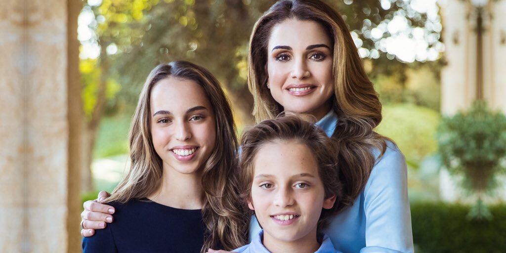 الملكة: دمتي بخير يا أحن الناس