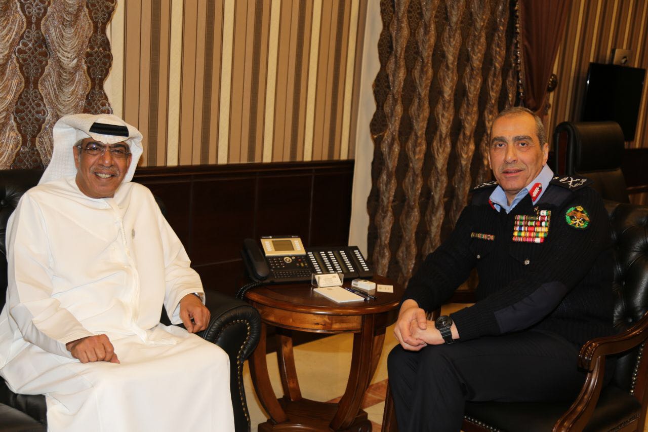 السفير الإماراتي الشامسي يشيد بالأمن الأردني