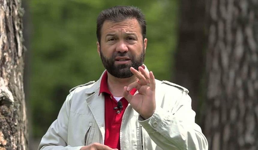 حزب الوسط الإسلامي يهاجم أمجد قورشة