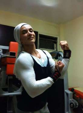 صور فتيات جميلات اخترن مهنا لا