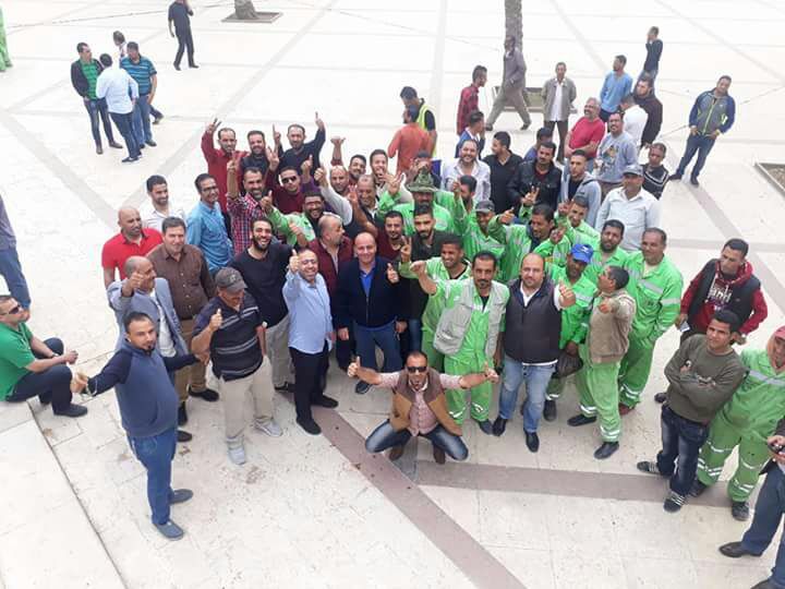موظفو الأمانة يواصلون إضرابهم المفتوح (صور)