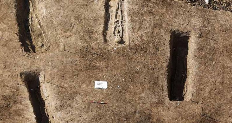 أنجبت وهي في القبر.. العلم يفك