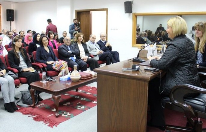 8203سيدة بنما الأولى تشيد بجهود الأردن