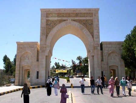بدء الامتحانات العملية للدورة الربيعية (الشامل)..