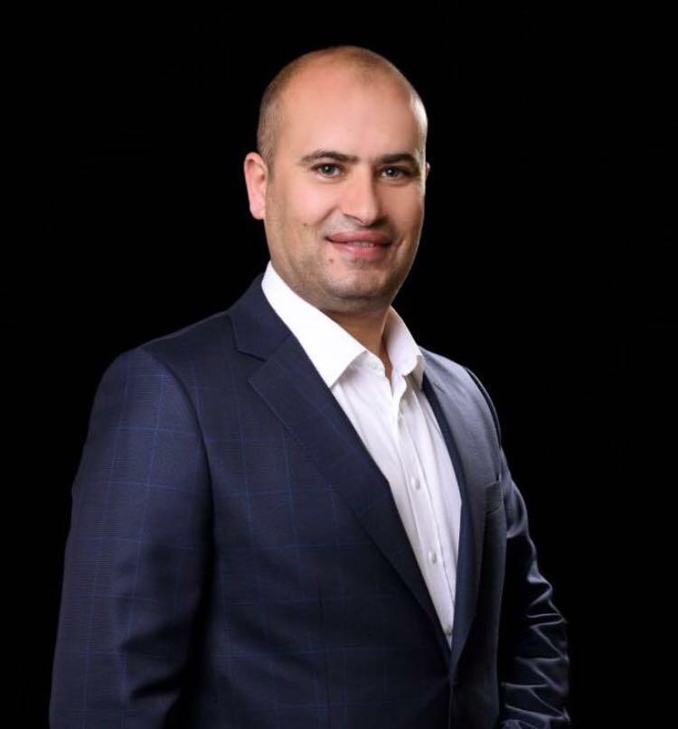 منير دية نقيبا لتجار الألبسة والاقمشة