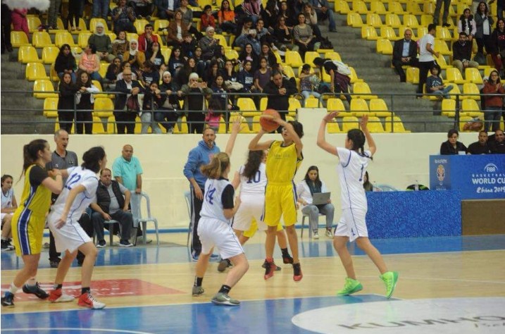 الديونز يفوز على الفحيص (أ) بسلة